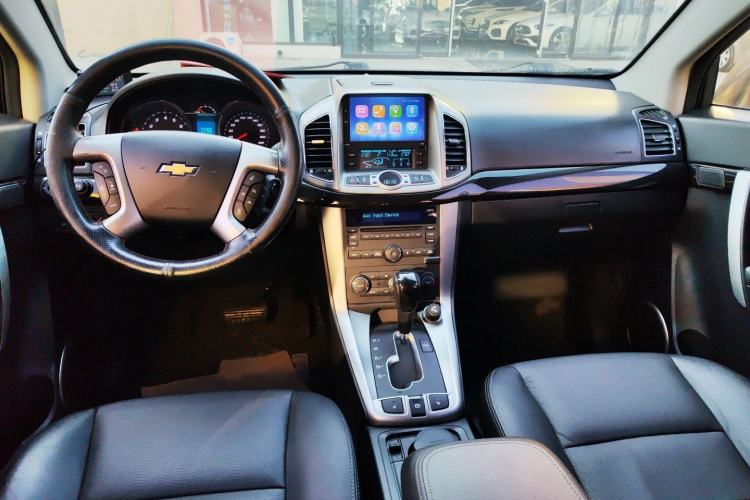 Used Chevrolet Captiva 2015 2.4L 4x4 Flagship Edition 7-Seater Interior 3