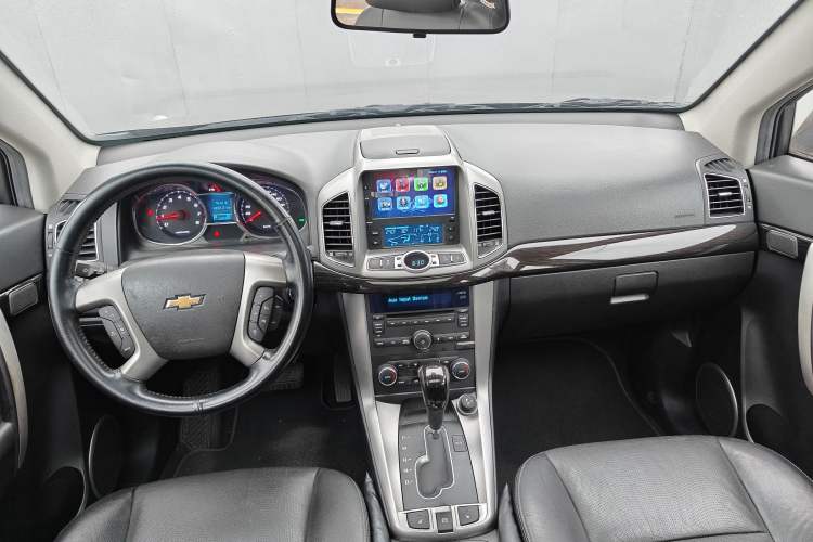 Used Chevrolet Captiva 2015 2.4L 4x4 Flagship Edition 7-Seater Interior 5