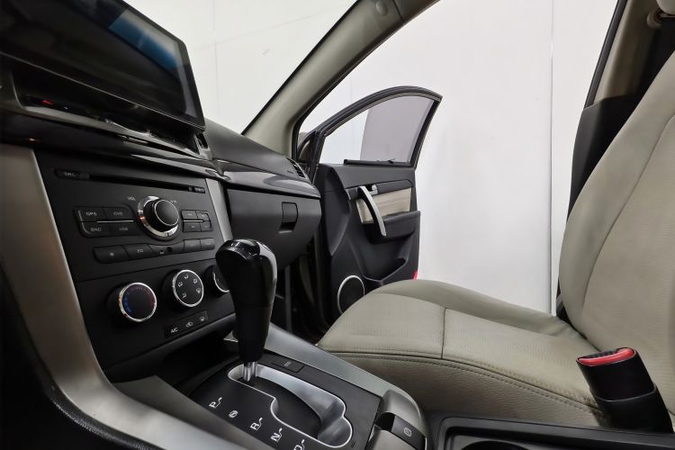 Used Chevrolet Captiva 2015 2.4L Two-Wheel Drive Urban Version 7 Seats Interior 7