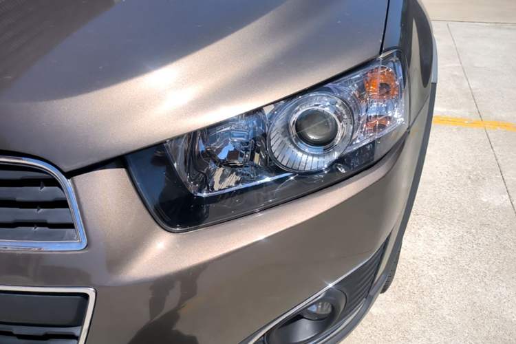 Used Chevrolet Captiva 2015 2.4L 4x4 Flagship Edition 7-Seater Left Front Headlight