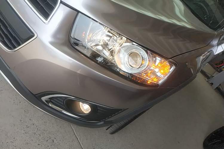 Used Chevrolet Captiva 2015 2.4L 4x4 Flagship Edition 7-Seater Left Front Headlight
