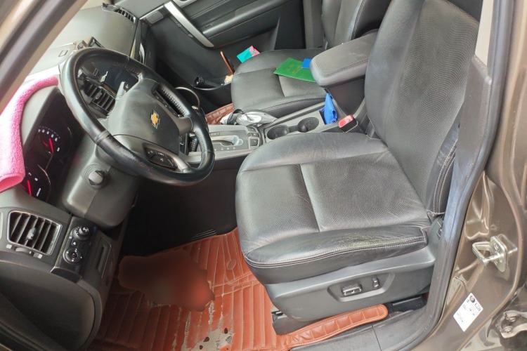 Used Chevrolet Captiva 2015 2.4L 4x4 Flagship Edition 7-Seater Left Front Seat