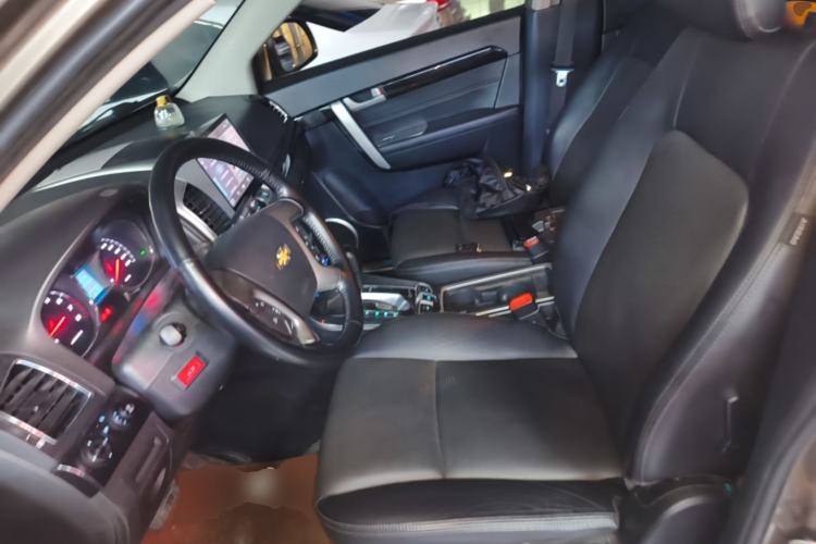 Used Chevrolet Captiva 2015 2.4L 4x4 Flagship Edition 7-Seater Left Front Seat