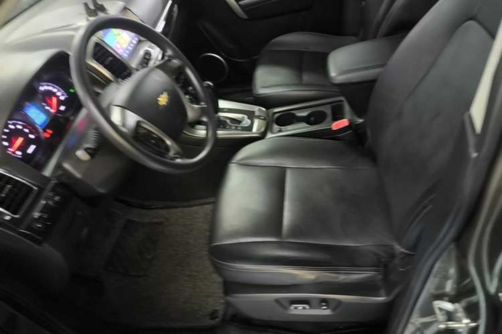 Used Chevrolet Captiva 2015 2.4L Two-Wheel Drive Urban Version 7 Seats Left Front Seat