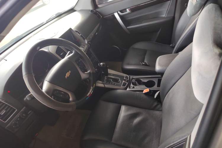 Used Chevrolet Captiva 2015 2.4L 4x4 Flagship Edition 7-Seater Left Front Seat