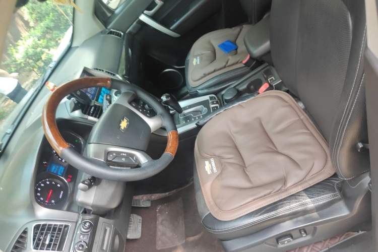 Used Chevrolet Captiva 2015 2.4L 4x4 Flagship Edition 7-Seater Left Front Seat