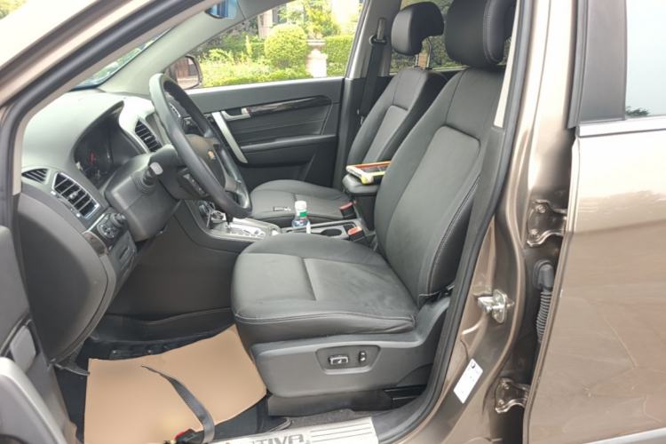 Used Chevrolet Captiva 2015 2.4L Two-Wheel Drive Urban Version 7 Seats Left Front Seat