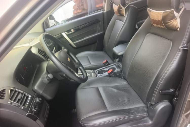 Used Chevrolet Captiva 2015 2.4L Two-Wheel Drive Urban Version 7 Seats Left Front Seat