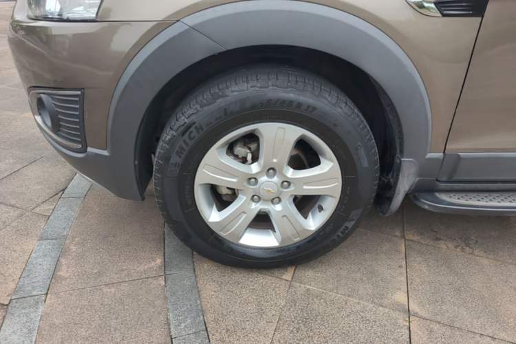 Used Chevrolet Captiva 2015 2.4L Two-Wheel Drive Urban Version 7 Seats Left Front Wheel Hub
