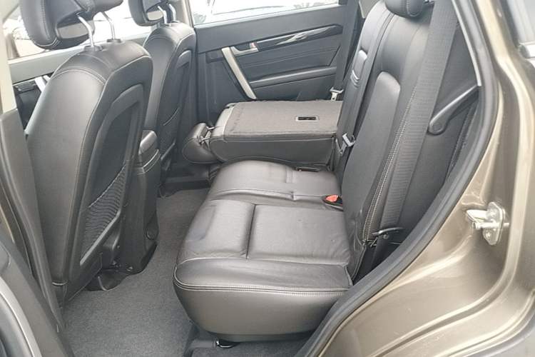 Used Chevrolet Captiva 2015 2.4L 4x4 Flagship Edition 7-Seater Left Rear Seat