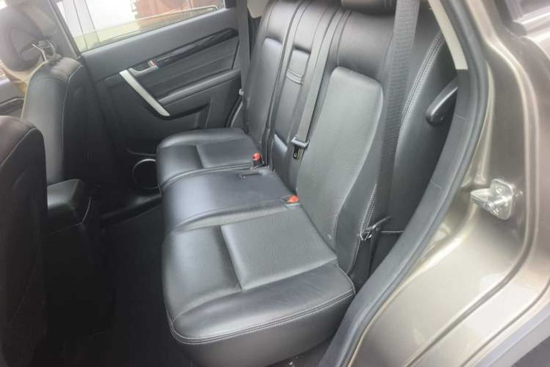Used Chevrolet Captiva 2015 2.4L Two-Wheel Drive Urban Version 7 Seats Left Rear Seat