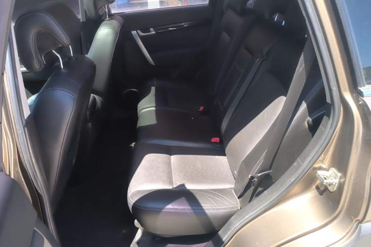 Used Chevrolet Captiva 2015 2.4L 4x4 Flagship Edition 7-Seater Left Rear Seat