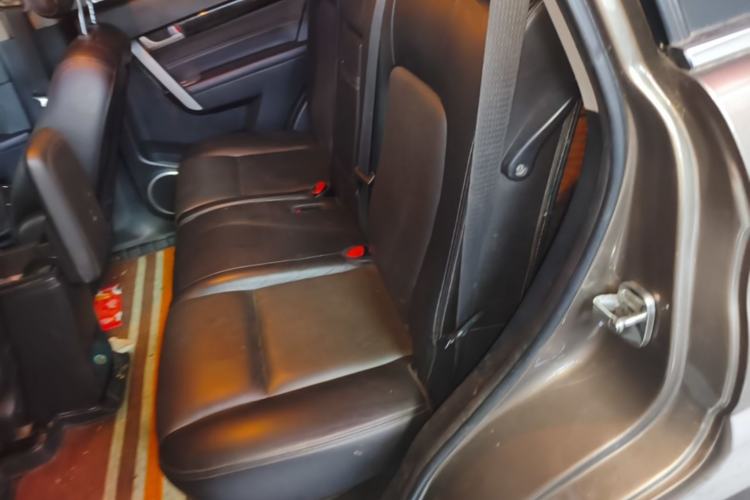 Used Chevrolet Captiva 2015 2.4L 4x4 Flagship Edition 7-Seater Left Rear Seat