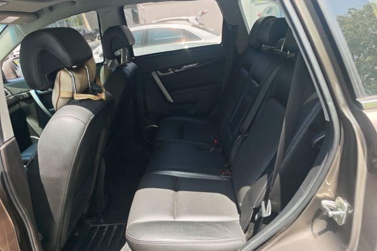 Used Chevrolet Captiva 2015 2.4L 4x4 Flagship Edition 7-Seater Left Rear Seat