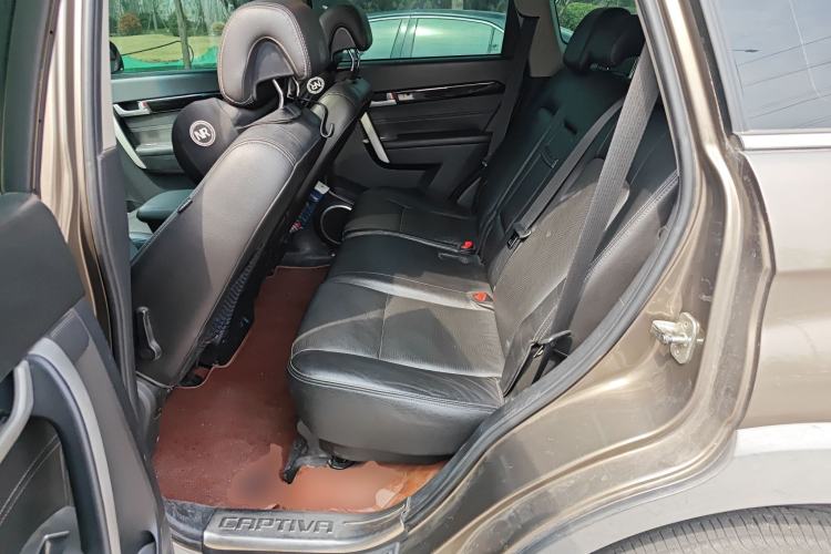 Used Chevrolet Captiva 2015 2.4L 4x4 Flagship Edition 7-Seater Left Rear Seat
