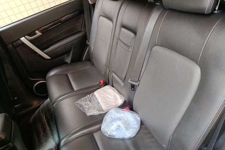 Used Chevrolet Captiva 2015 2.4L 4x4 Flagship Edition 7-Seater Left Rear Seat