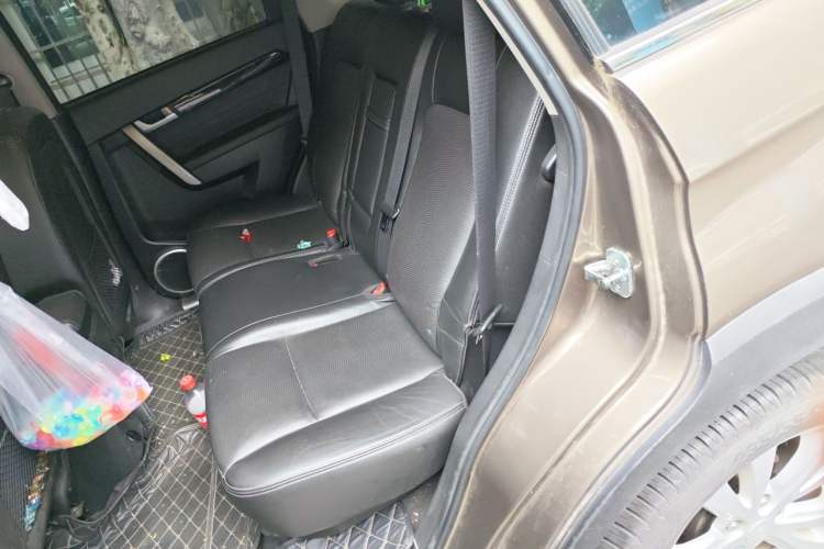 Used Chevrolet Captiva 2015 2.4L 4x4 Flagship Edition 7-Seater Left Rear Seat