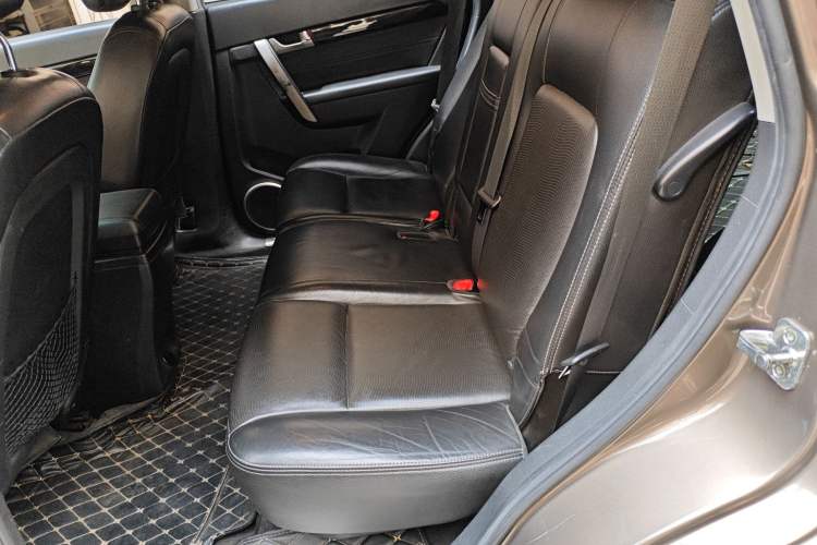 Used Chevrolet Captiva 2015 2.4L 4x4 Flagship Edition 7-Seater Left Rear Seat