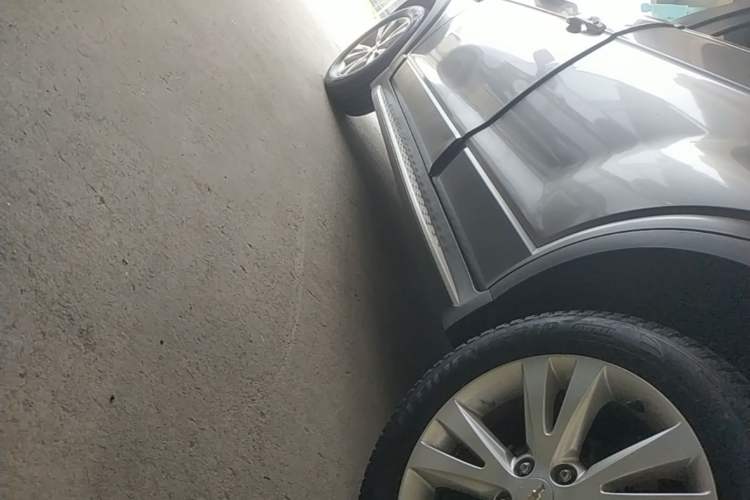 Used Chevrolet Captiva 2015 2.4L 4x4 Flagship Edition 7-Seater Left Side Sill
