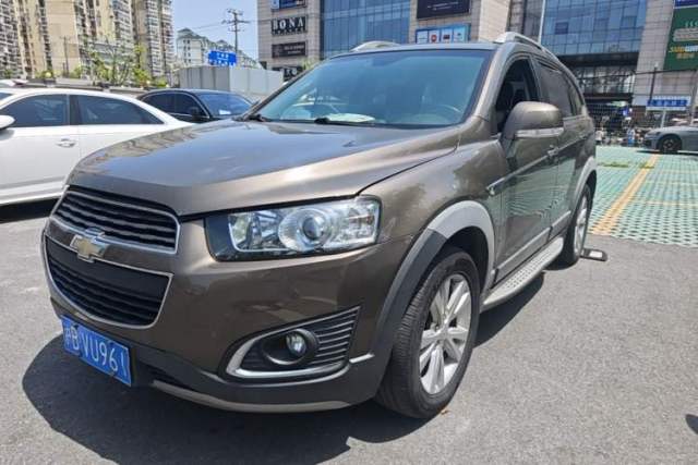 Used Chevrolet Captiva 2015 2.4L 4x4 Flagship Edition 7-Seater