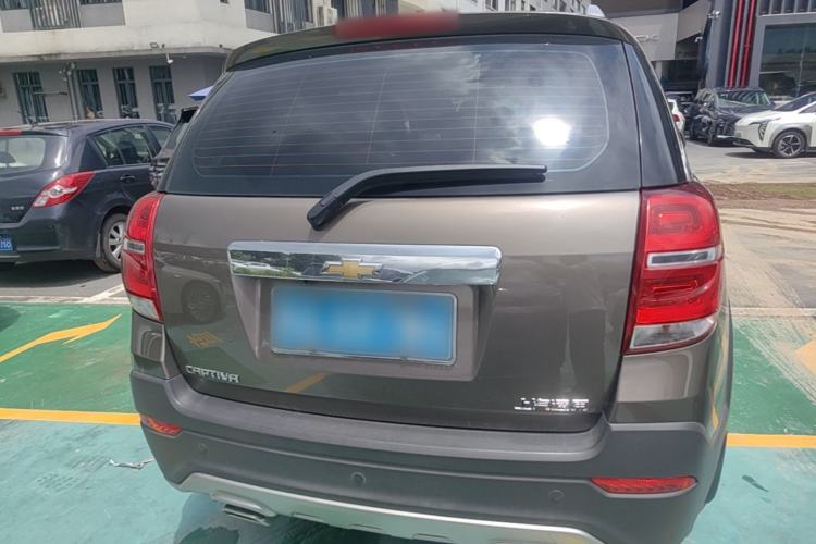 Used Chevrolet Captiva 2015 2.4L Two-Wheel Drive Urban Version 7 Seats Rear
