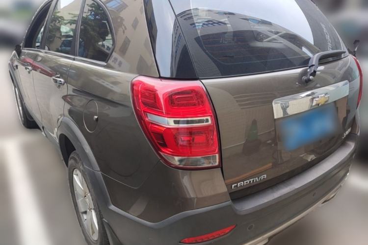 Used Chevrolet Captiva 2015 2.4L Two-Wheel Drive Urban Version 7 Seats Rear Left 45 Deg