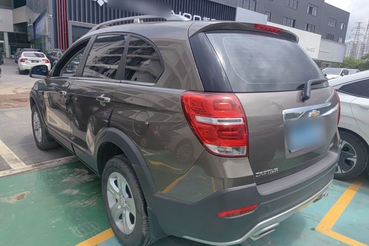Used Chevrolet Captiva 2015 2.4L Two-Wheel Drive Urban Version 7 Seats Rear Left 45 Deg