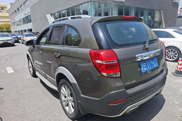 Used Chevrolet Captiva 2015 2.4L 4x4 Flagship Edition 7-Seater Rear Left 45 Deg