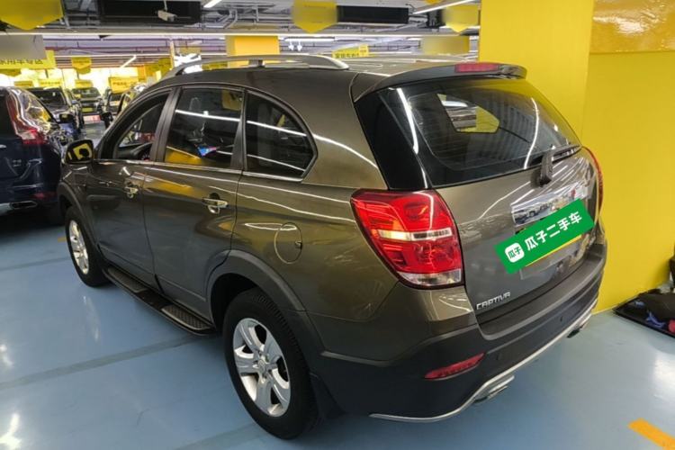 Used Chevrolet Captiva 2015 2.4L Two-Wheel Drive Urban Version 7 Seats Rear Left 45 Deg