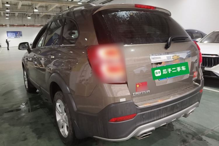 Used Chevrolet Captiva 2015 2.4L Two-Wheel Drive Urban Version 7 Seats Rear Left 45 Deg