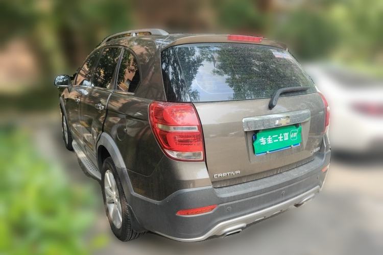 Used Chevrolet Captiva 2015 2.4L 4x4 Flagship Edition 7-Seater Rear Left 45 Deg