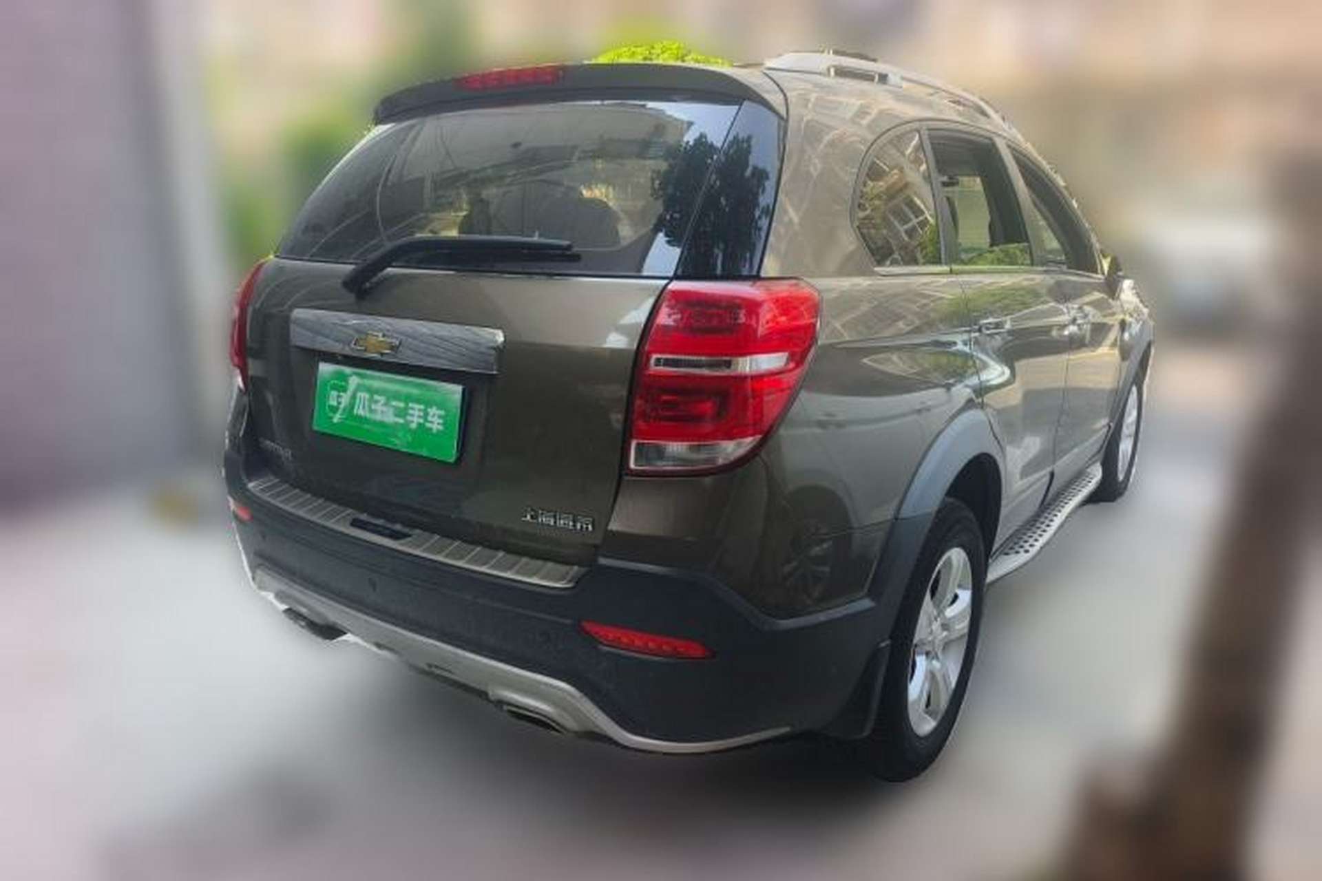 Used Chevrolet Captiva 2015 2.4L Two-Wheel Drive Urban Version 7 Seats Rear Right 45 Deg