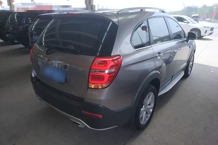 Used Chevrolet Captiva 2015 2.4L 4x4 Flagship Edition 7-Seater Rear Right 45 Deg