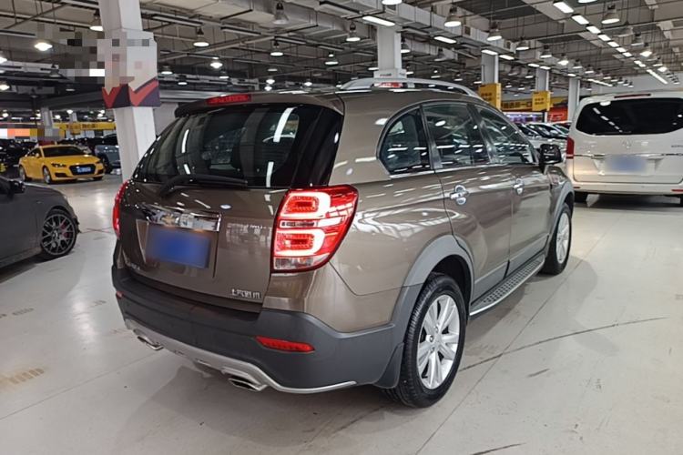 Used Chevrolet Captiva 2015 2.4L 4x4 Flagship Edition 7-Seater Rear Right 45 Deg