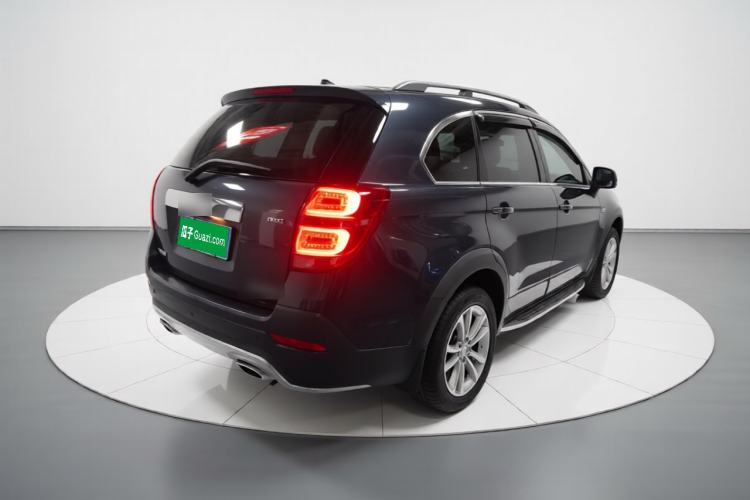 Used Chevrolet Captiva 2015 2.4L 4x4 Flagship Edition 7-Seater Rear Right 45 Deg