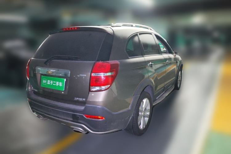 Used Chevrolet Captiva 2015 2.4L 4x4 Flagship Edition 7-Seater Rear Right 45 Deg