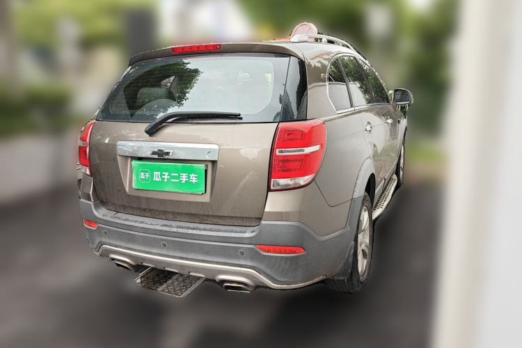Used Chevrolet Captiva 2015 2.4L Two-Wheel Drive Urban Version 7 Seats Rear Right 45 Deg
