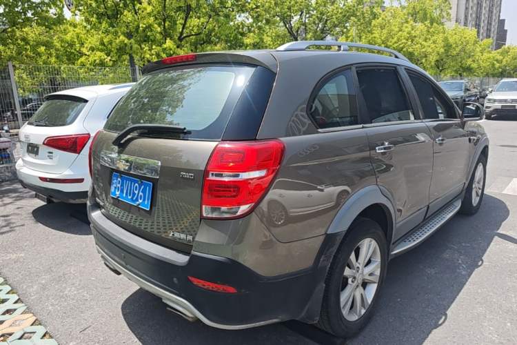 Used Chevrolet Captiva 2015 2.4L 4x4 Flagship Edition 7-Seater Rear Right 45 Deg