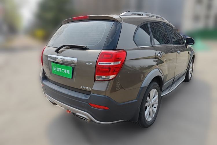 Used Chevrolet Captiva 2015 2.4L 4x4 Flagship Edition 7-Seater Rear Right 45 Deg