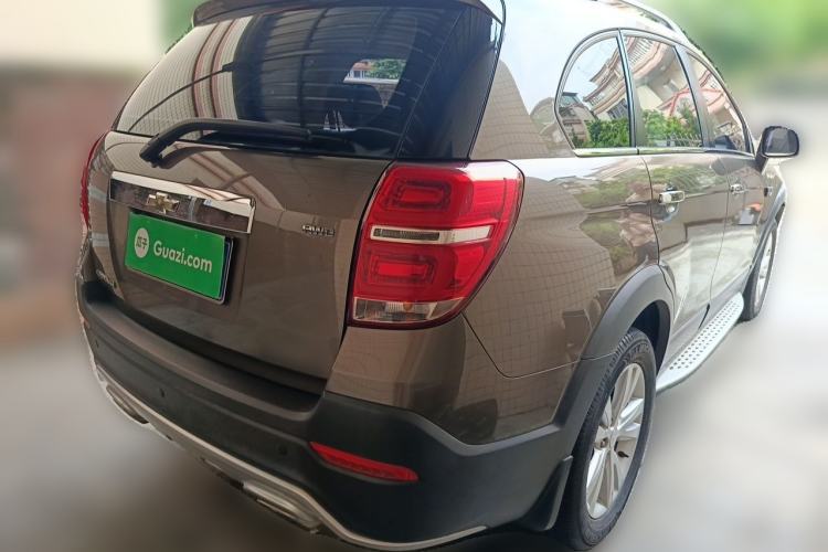 Used Chevrolet Captiva 2015 2.4L 4x4 Flagship Edition 7-Seater Rear Right 45 Deg