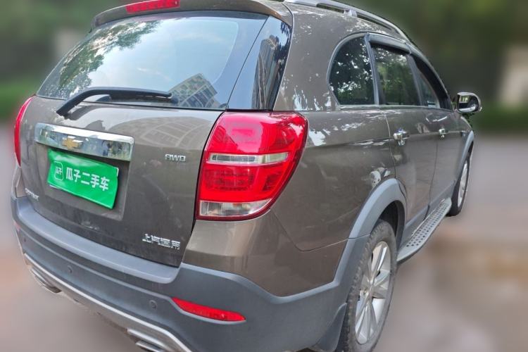 Used Chevrolet Captiva 2015 2.4L 4x4 Flagship Edition 7-Seater Rear Right 45 Deg