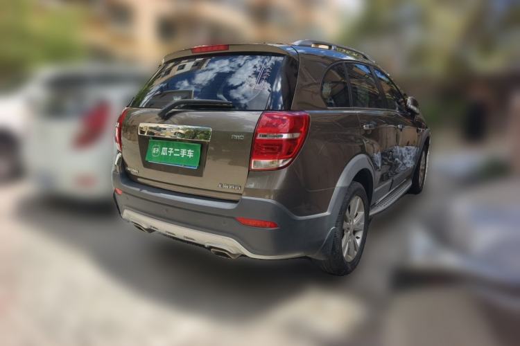 Used Chevrolet Captiva 2015 2.4L 4x4 Flagship Edition 7-Seater Rear Right 45 Deg