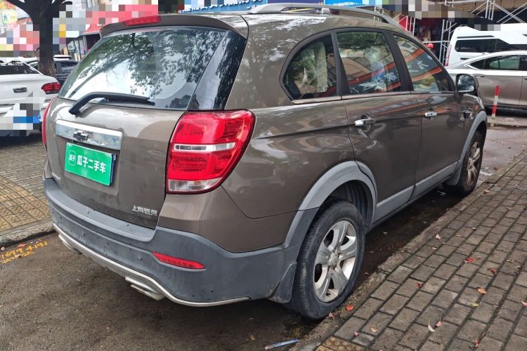 Used Chevrolet Captiva 2015 2.4L Two-Wheel Drive Urban Version 7 Seats Rear Right 45 Deg
