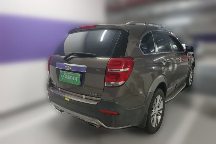 Used Chevrolet Captiva 2015 2.4L 4x4 Flagship Edition 7-Seater Rear Right 45 Deg