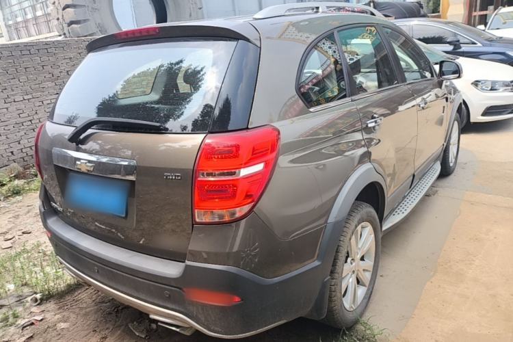 Used Chevrolet Captiva 2015 2.4L 4x4 Flagship Edition 7-Seater Rear Right 45 Deg