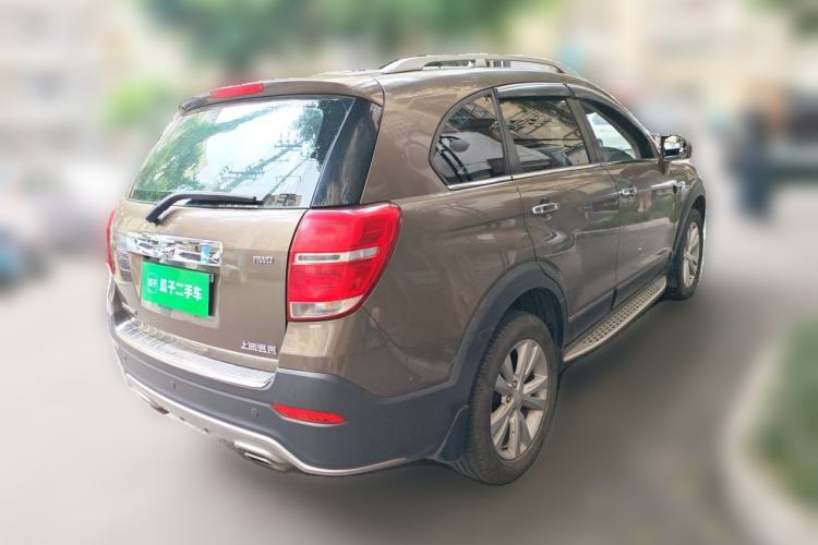 Used Chevrolet Captiva 2015 2.4L 4x4 Flagship Edition 7-Seater Rear Right 45 Deg