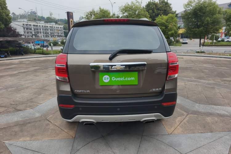 Used Chevrolet Captiva 2015 2.4L Two-Wheel Drive Urban Version 7 Seats Rear