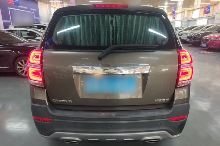 Used Chevrolet Captiva 2015 2.4L Two-Wheel Drive Urban Version 7 Seats Rear