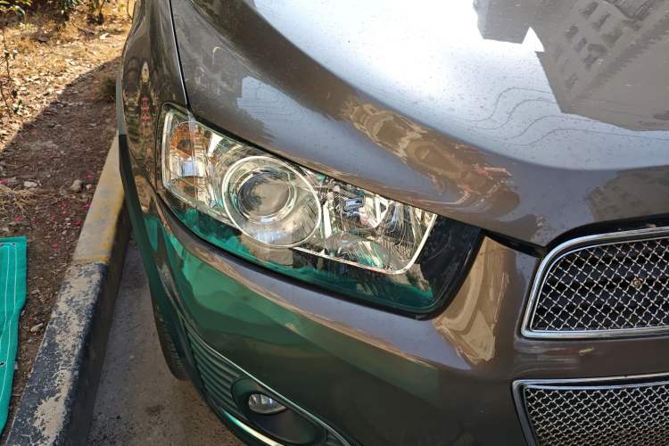 Used Chevrolet Captiva 2015 2.4L 4x4 Flagship Edition 7-Seater Right Front Headlight