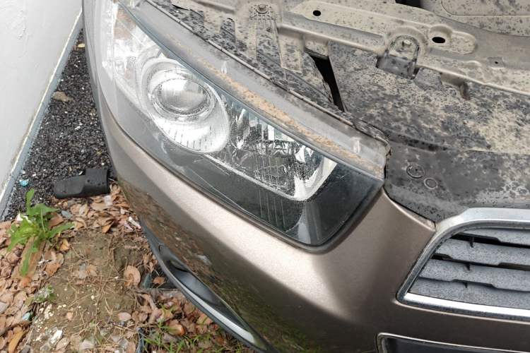 Used Chevrolet Captiva 2015 2.4L Two-Wheel Drive Urban Version 7 Seats Right Front Headlight